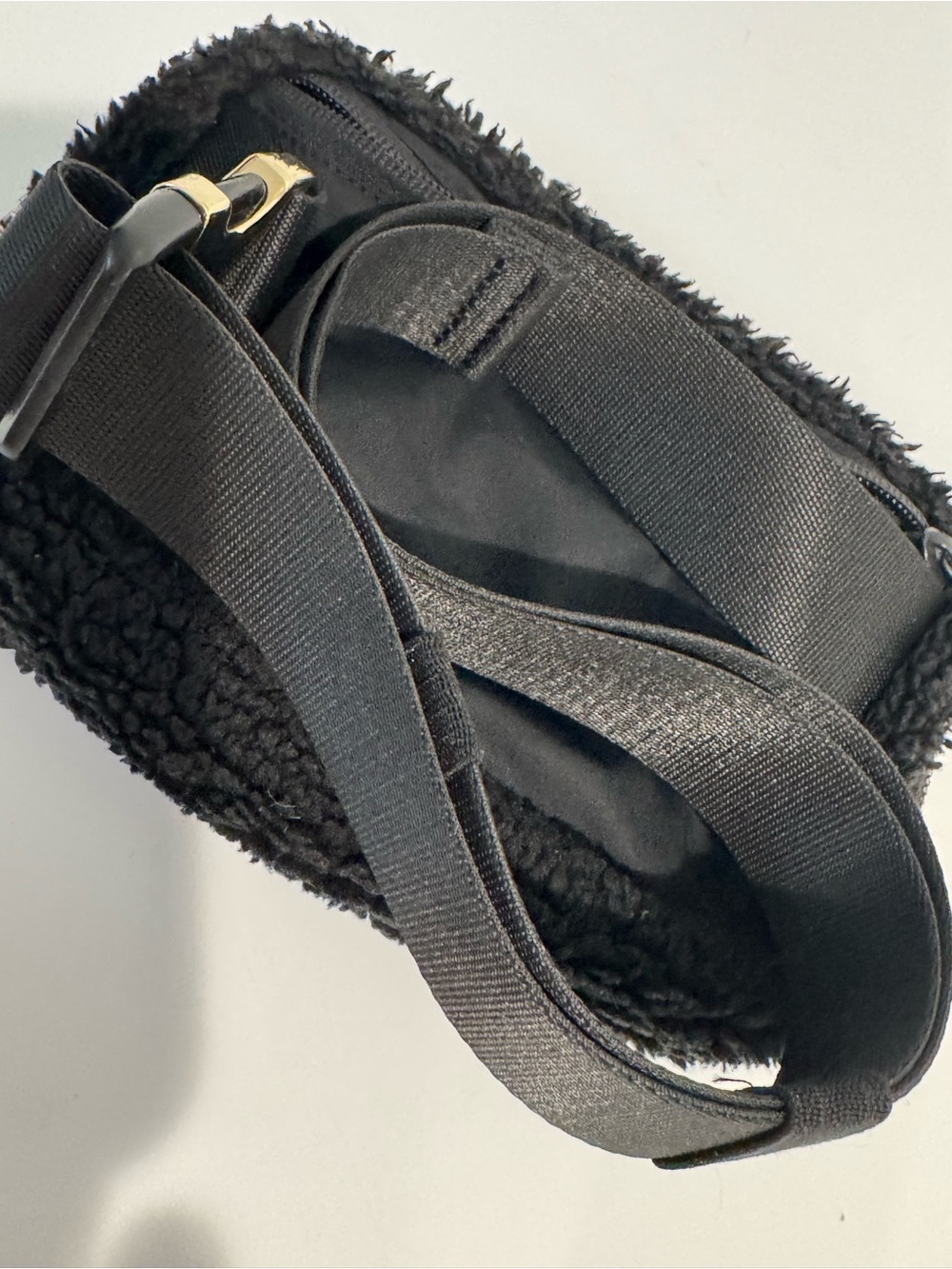 Lululemon Everywhere Fleece Belt Bag black and gold - Picture 11 of 15